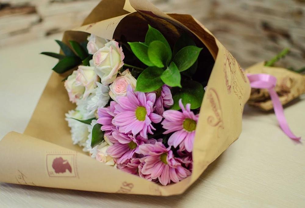 Букет цветов из: Розы и Хризантемы в городе Мыски