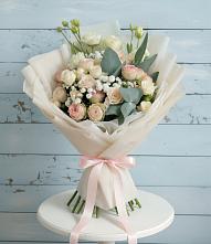 Букет цветов из:  Розы и Лизиантусы в городе Мыски