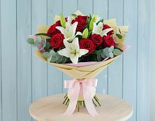 Букет цветов из:  Лилии и Розы в городе Мыски