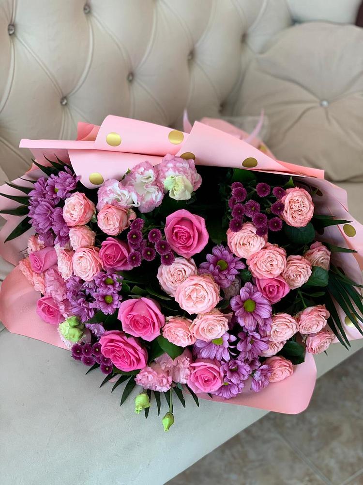 Букет цветов из: Хризантемы, Розы и Лизиантусы в городе Мыски