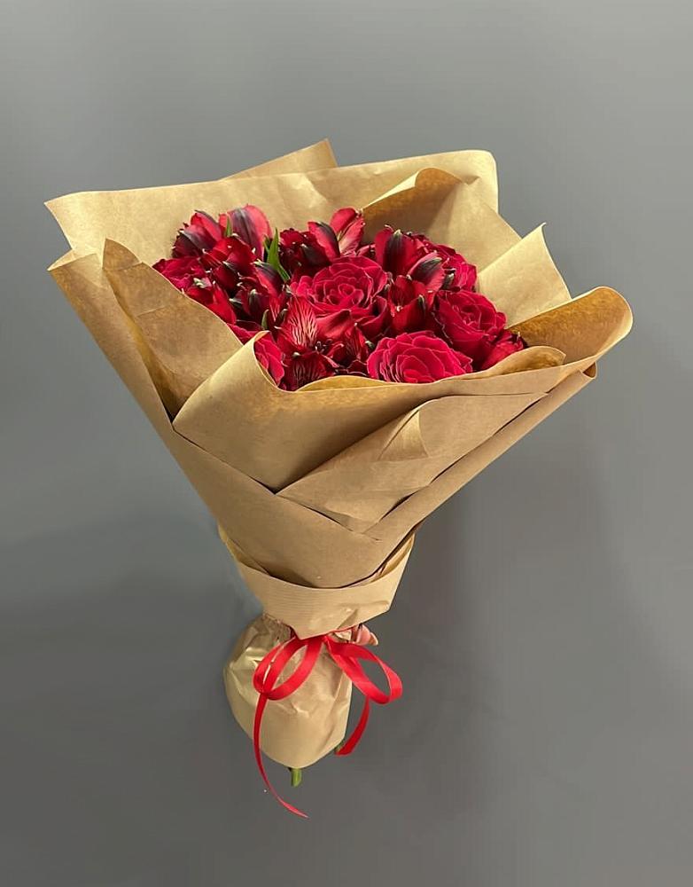 Букет цветов из: Альстромерии и Розы в городе Мыски