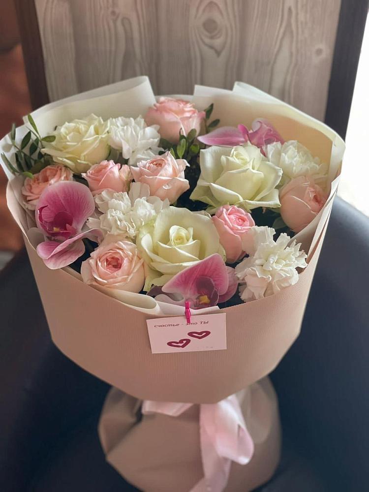 Букет цветов из: Орхидеи, Розы и Гвоздики в городе Мыски