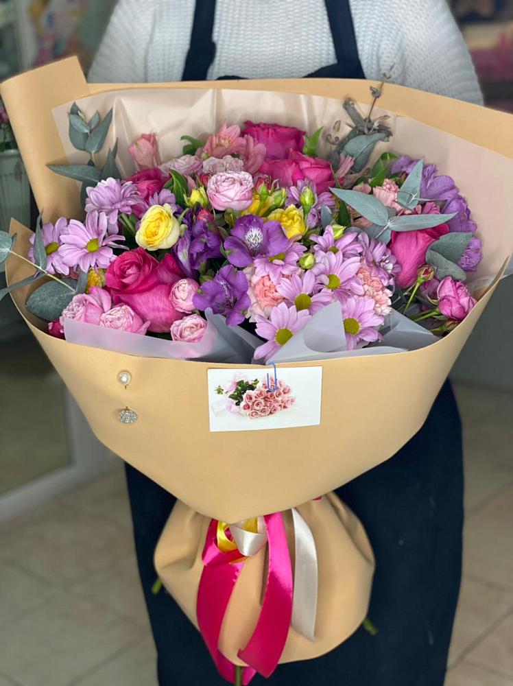 Букет цветов из: Хризантемы, Гвоздики и Альстромерии в городе Мыски