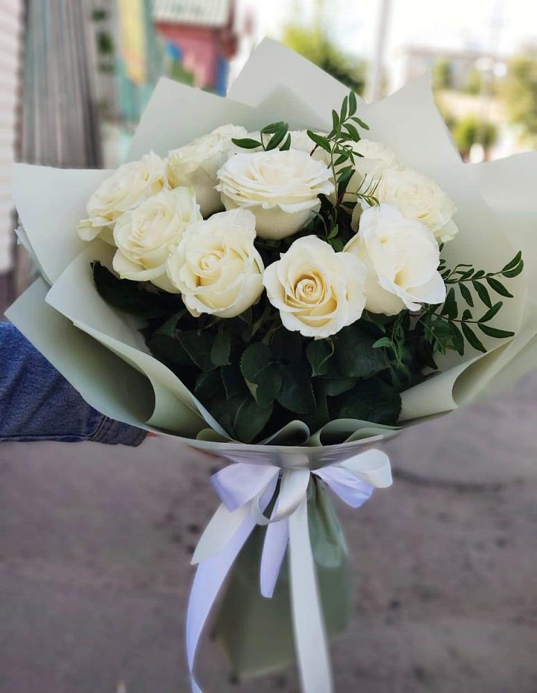 Букет Белые розы Проуд в городе Мыски