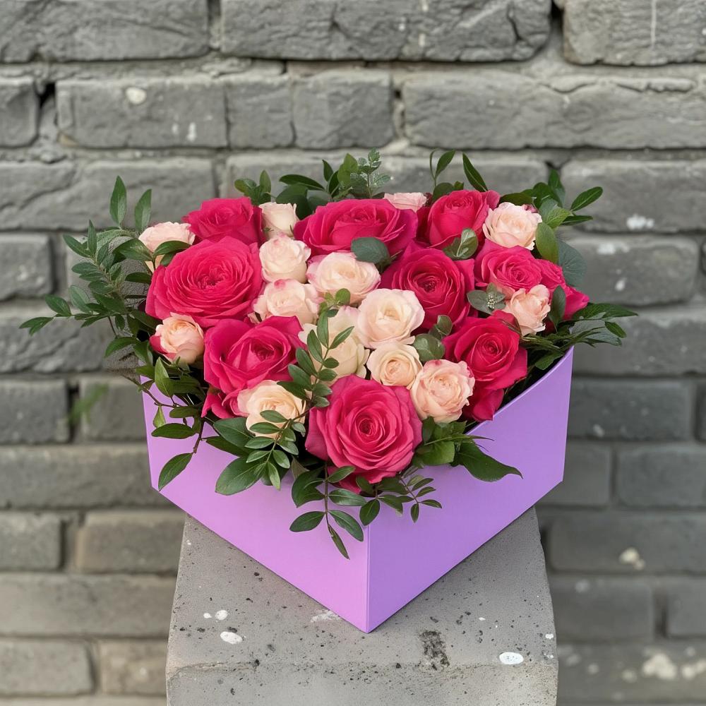 Цветочная композиция из Розы в коробке в городе Мыски