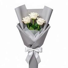 Букет 3 белые розы в городе Мыски