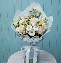 Букет цветов из:  Розы и Лизиантусы в городе Мыски