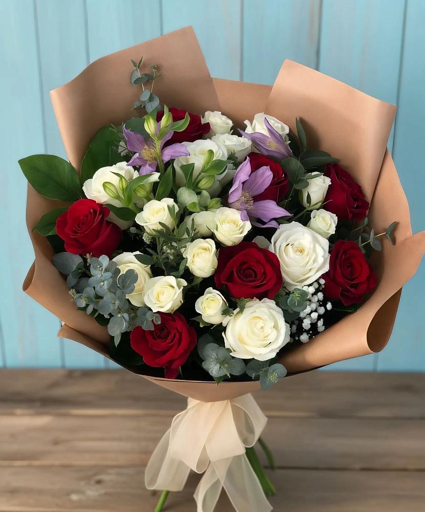 Букет цветов из: Розы и Альстромерии в городе Мыски