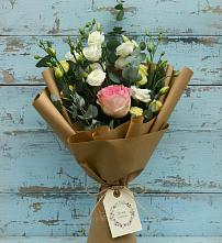 Букет цветов из:  Розы и Лизиантусы в городе Мыски