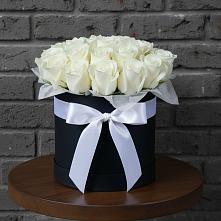 Цветочная композиция из Розы в шляпной коробке в городе Мыски