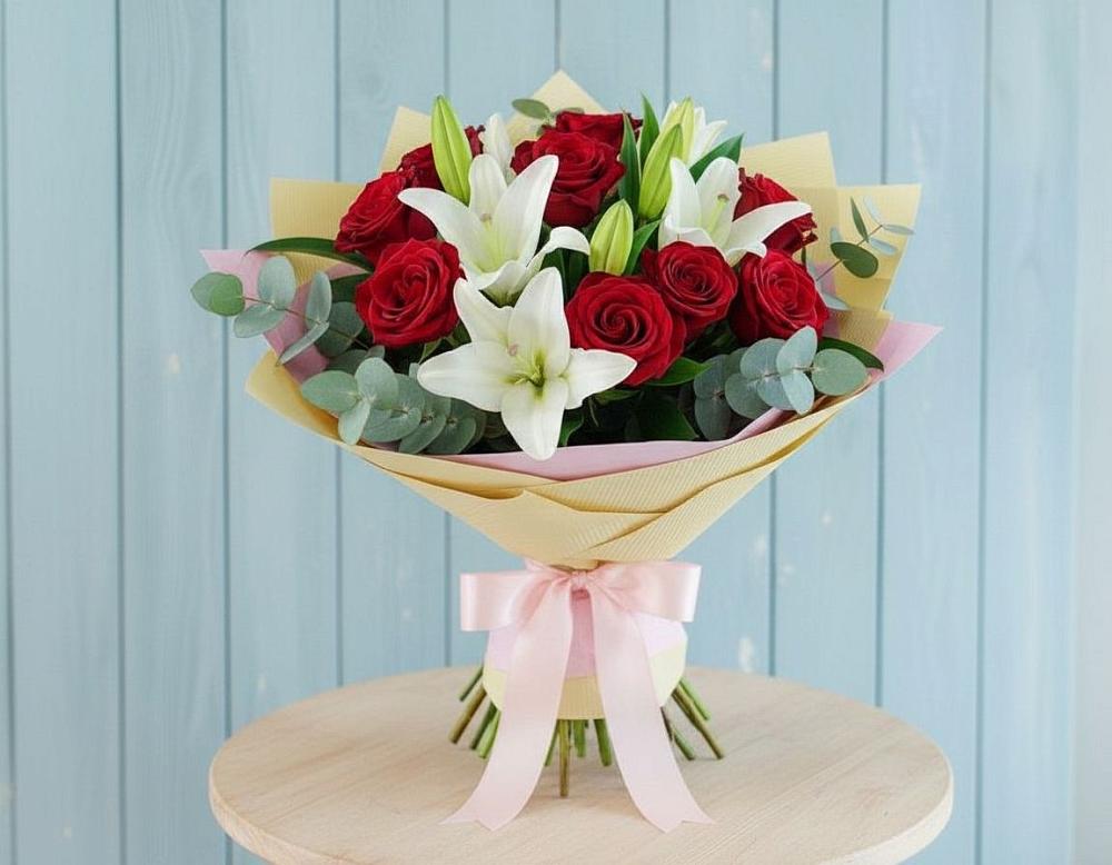 Букет цветов из: Лилии и Розы в городе Мыски